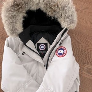 Gently Used Light Grey Canada Goose Kensington Parka XS